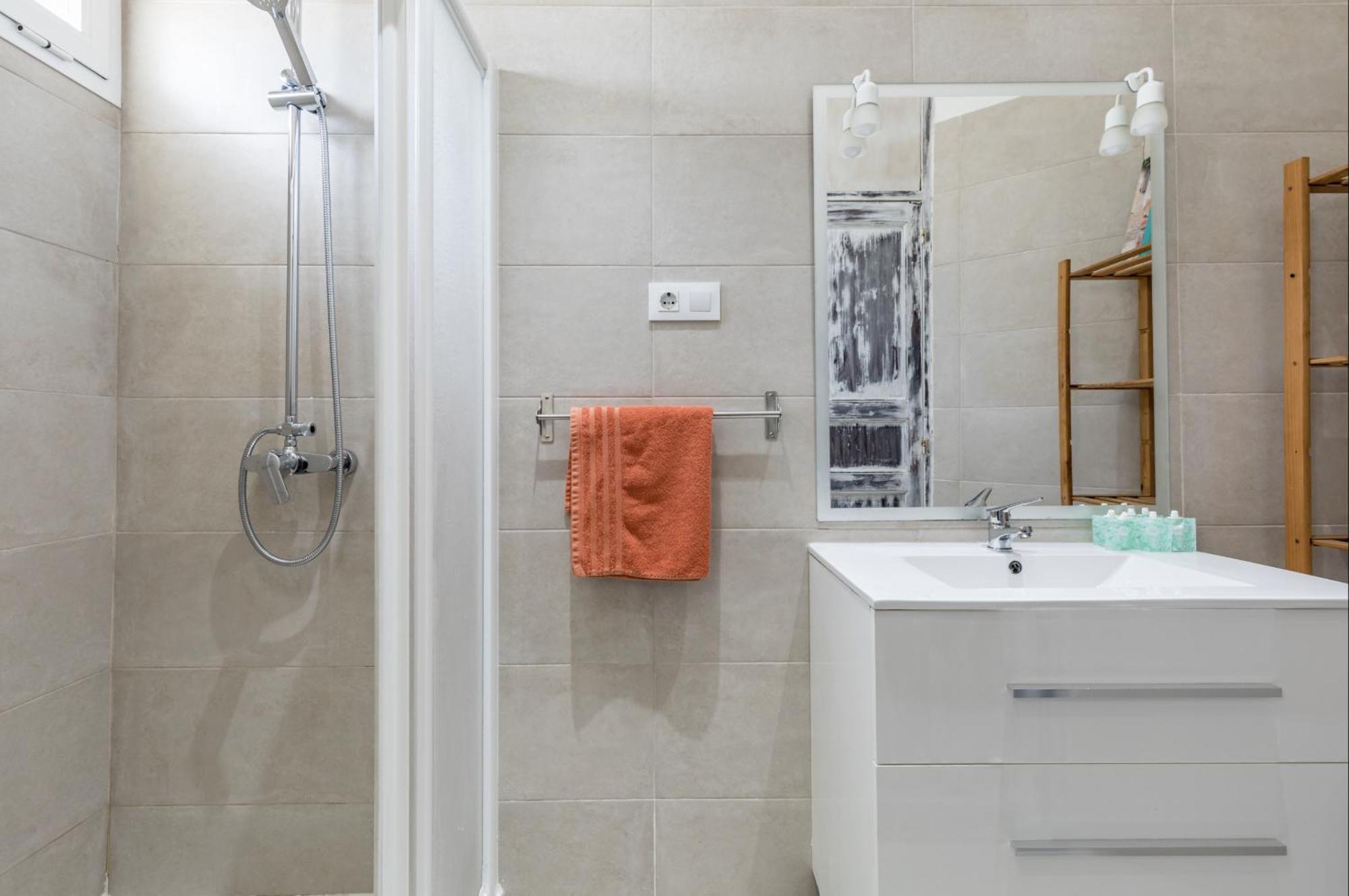 ולנסיה New Calabuig Apartaments מראה חיצוני תמונה