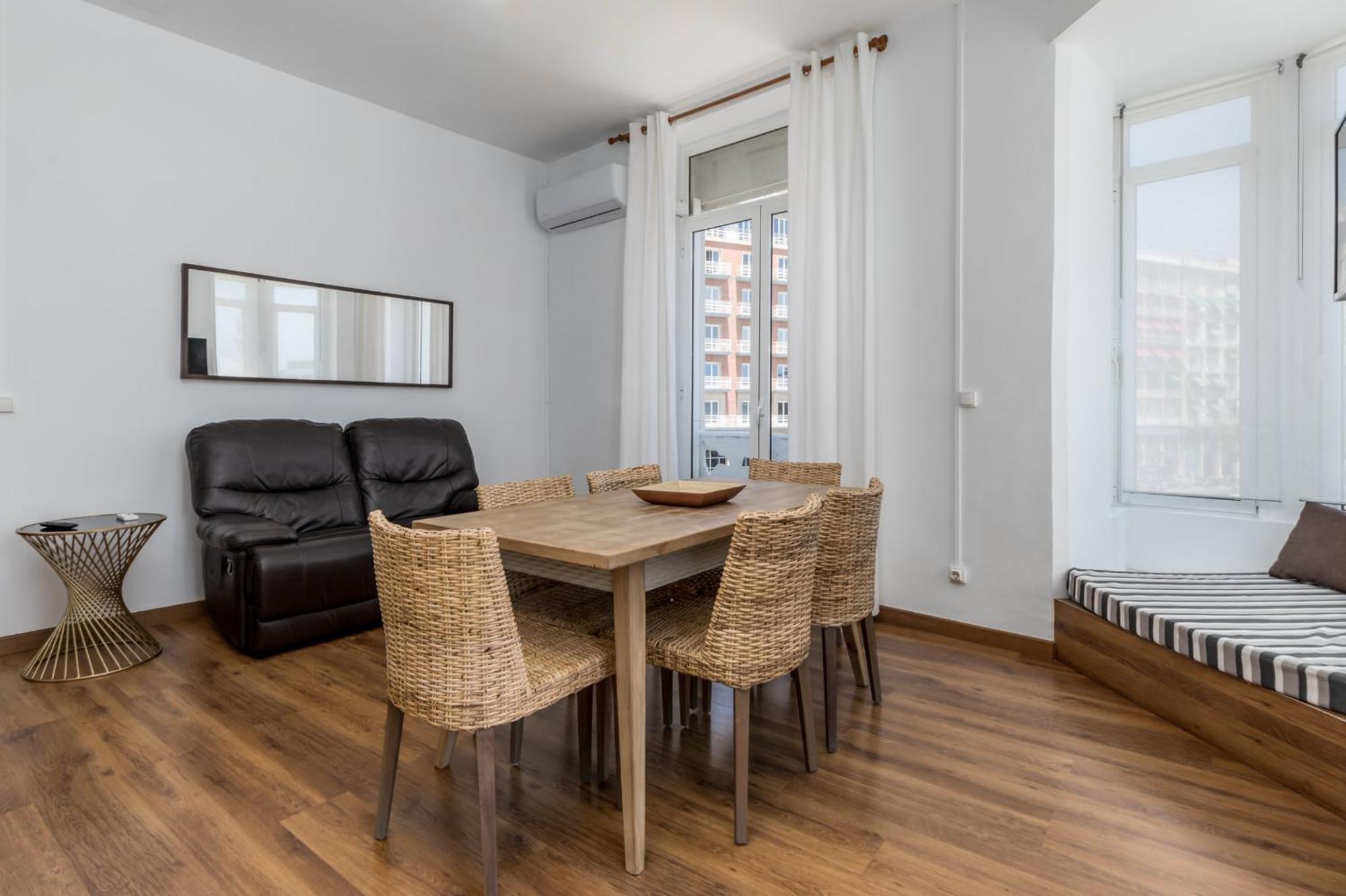 ולנסיה New Calabuig Apartaments מראה חיצוני תמונה